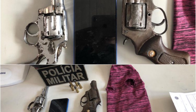 POLICIAIS DO 17º BPM APREENDEM DUAS ARMAS DE FOGO E IMPEDEM AÇÃO DE ASSALTANTES NO BAIRRO SÃO PEDRO