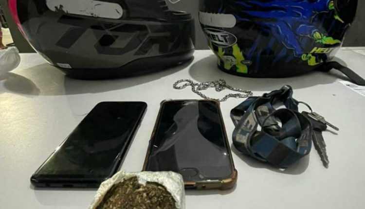 POLÍCIA MILITAR PRENDE DOIS INDIVÍDUOS POR TRÁFICO DE DROGAS NA CHÁCARA BRASIL
