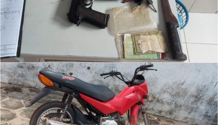 PMMA  APREENDE ARMA DE FOGO E SIMULACRO, RECUPERA MOTOCICLETA  E PRENDE SUSPEITOS EM CODÓ 
