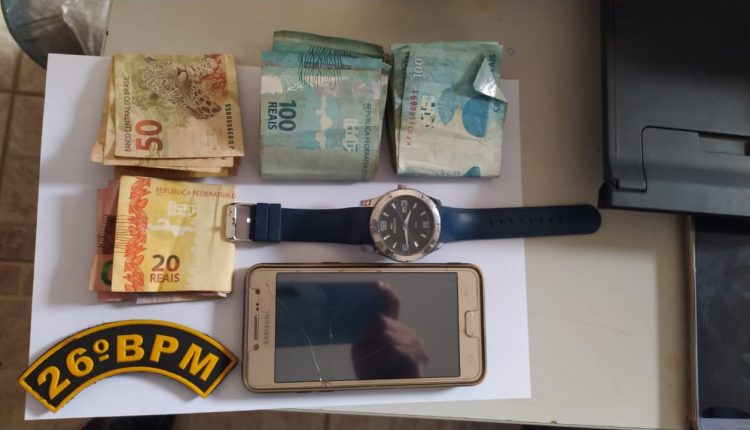 DOIS HOMENS SÃO PRESOS COM MANDADO DE PRISÃO EM ABERTO