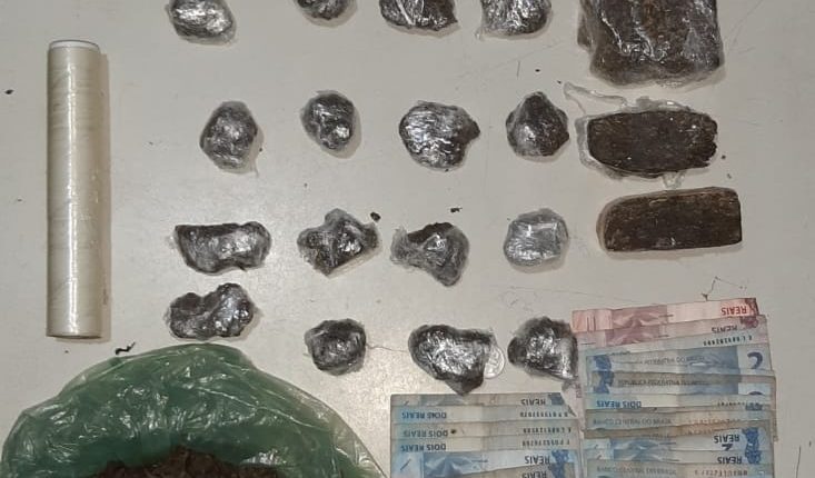 DOIS HOMENS SÃO PRESOS POR TRÁFICO DE DROGAS NA VILA SABIÁ