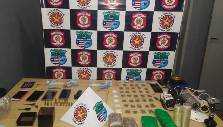 POLICIAIS MILITARES APREENDEM ARMA, MUNIÇÕES E DROGAS EM IMPERATRIZ E GOVERNADOR EDSON LOBÃO