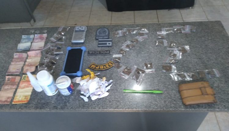 Polícia Militar prende homem com drogas em São Francisco do Brejão