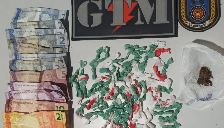 POLICIA MILITAR APREENDE DROGAS NO ALTO DO LARANJAL