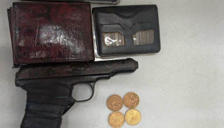 PMMA EFETUA PRISÃO DE DOIS HOMENS POR ROUBO A COLETIVO