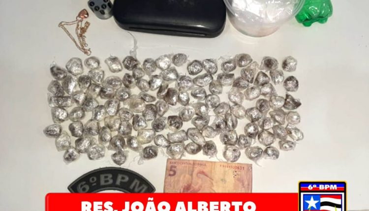 PMMA APREENDE 105 TROUXINHAS DE MACONHA NO JOÃO DE DEUS