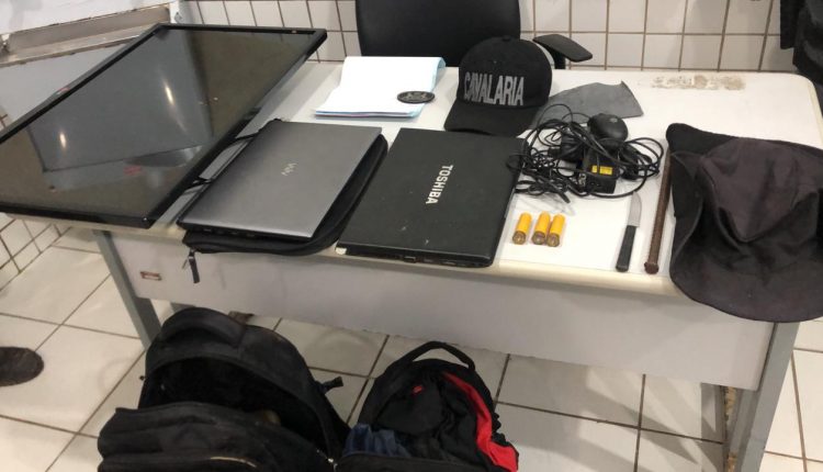 CAVALARIANOS DA PMMA RECUPERAM PRODUTOS ROUBADOS NA VILA FUNIL