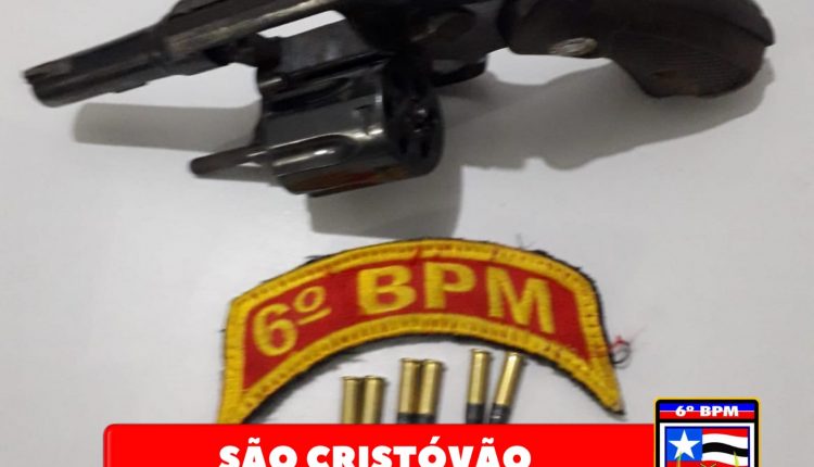 Policiais do 6⁰ BPM prendem três homens acusados de praticar assaltos e apreendem arma de fogo