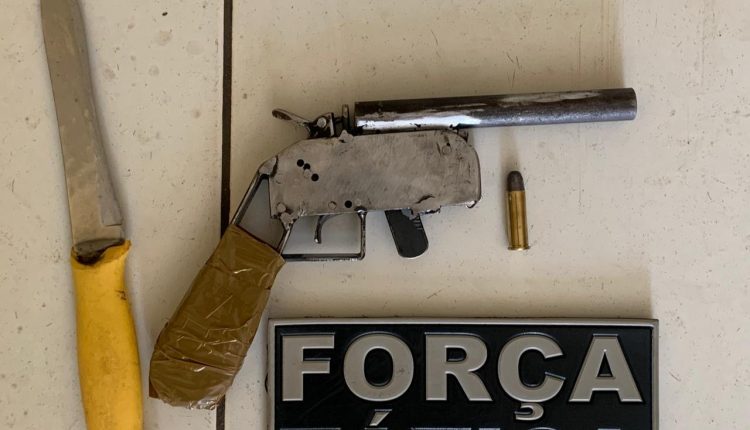 PMMA prende dupla acusada de praticar assalto e apreende arma de fogo em Caxias