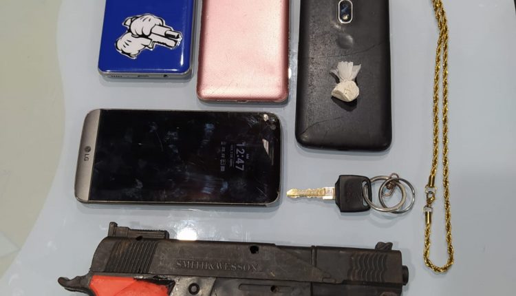 Polícia Militar prende quarteto por assalto a mão armada, receptação e porte de entorpecente