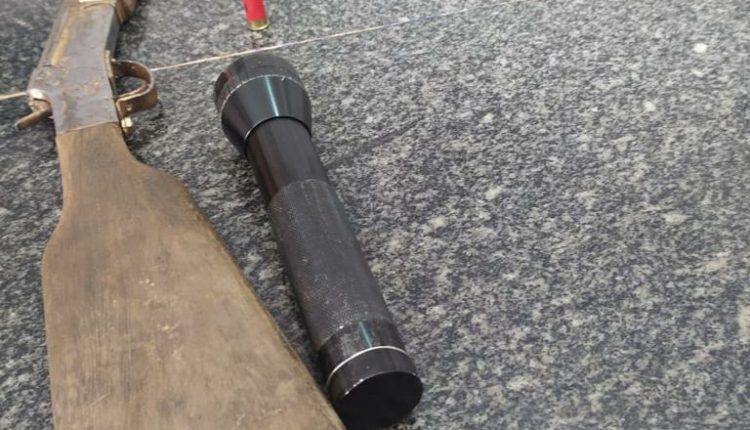 Homem com arma de fogo é preso por policiais do 30º BPM, em Bom Jesus da Selva