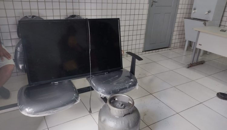 Policiais do 1⁰ RPMont (Cavalaria) prendem três suspeitos de arrombamento à residência