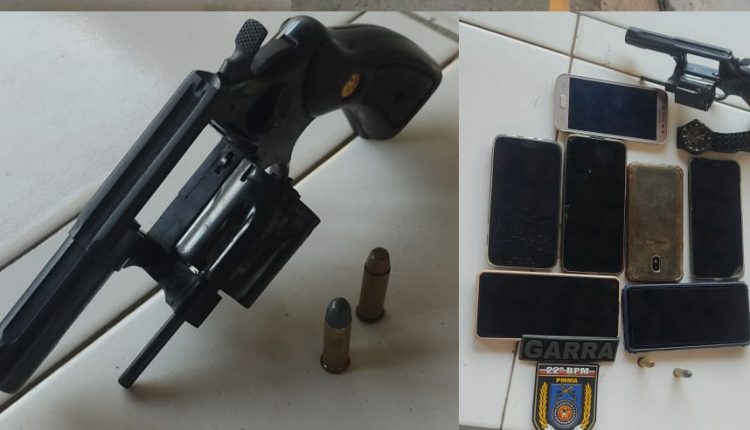 Três homens suspeitos de praticar assaltos são presos por policiais do 22º BPM, no Maiobão