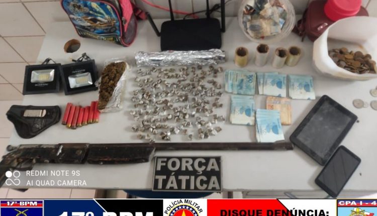 Polícia Militar conduz suspeitos por furto, tráfico de drogas e porte ilegal de arma de fogo