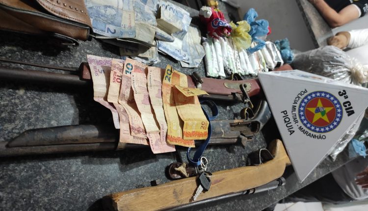 Armas de fogo e drogas apeendidas por PMs do 26ª BPM, em Açailândia