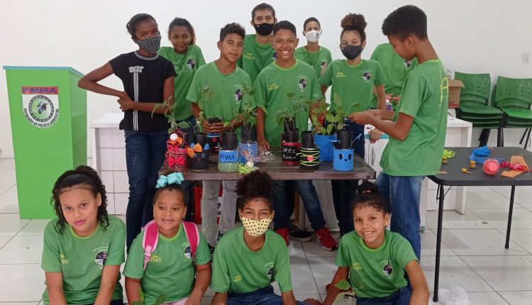 Alunos da Brigada Voluntária Ambiental do BPA participam do projeto reciclagem