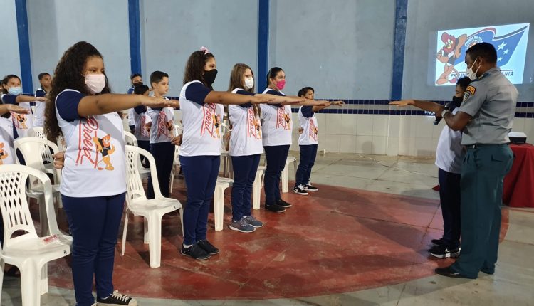POLÍCIA MILITAR REALIZA FORMATURA DO PROERD NO COLÉGIO ATUAÇÃO EM SANTA INÊS