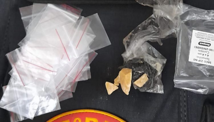 POLÍCIA MILITAR CONDUZ DUAS MULHERES POR TRÁFICO DE DROGAS EM SÃO JOÃO DOS PATOS/MA