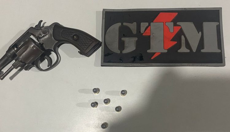 POLÍCIA MILITAR PRENDE SUSPEITOS DE ASSALTO E RECUPERAM DE ARMA DE FOGO EM PAÇO DO LUMIAR