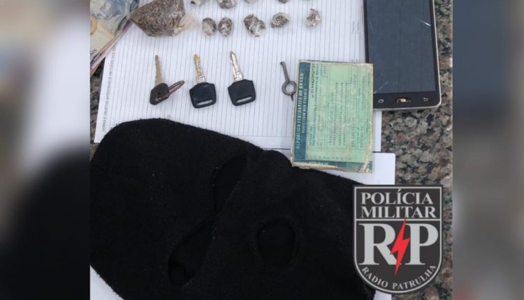 RÁDIO PATRULHA/11°BPM LOCALIZA MOTOS E CONDUZ SUSPEITOS POR PORTE ILEGAL DE DROGAS