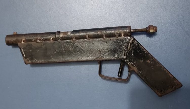 Polícia Militar prende homem com arma de fogo na cidade de Campestre