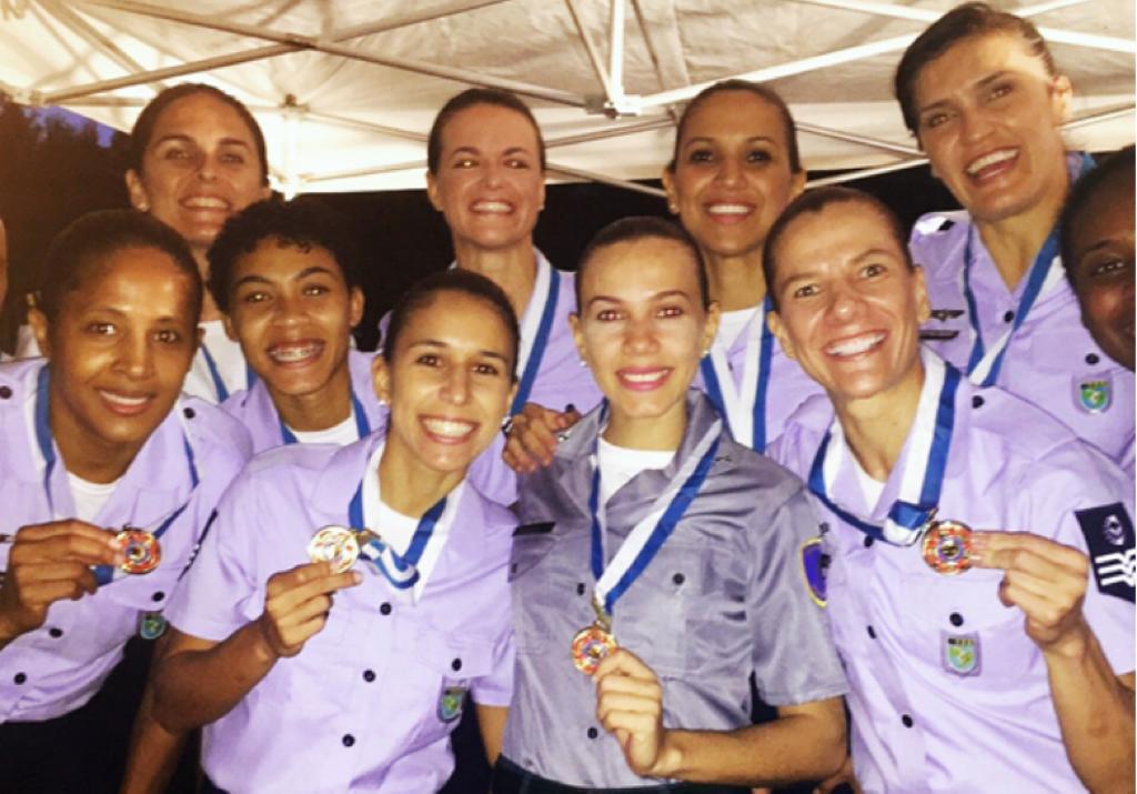 Campeã mundial militar de basquete feminino em 2015, na Liga de Basquete Feminino (LBF)