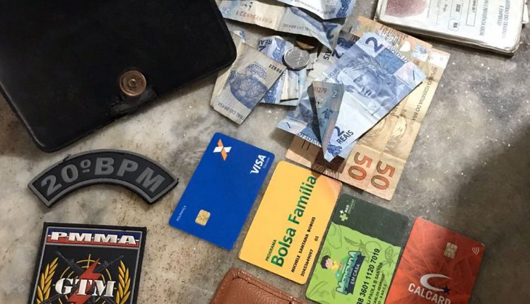 POLÍCIA MILITAR PRENDE SUSPEITO DE ROUBO INSTANTES APÓS O COMETIMENTO DO CRIME