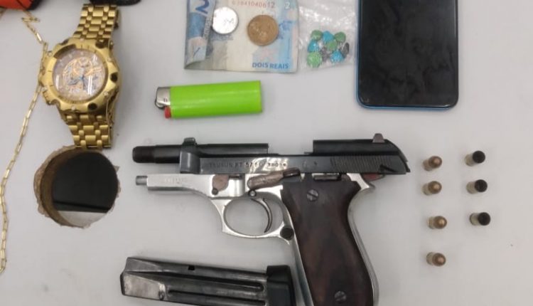 Arma de fogo é apreendida e suspeitos são presos em ação da PM no Bairro da Liberdade