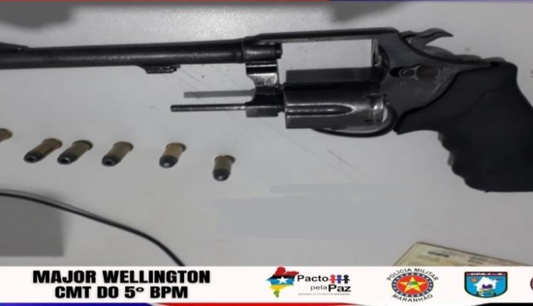 Policiais militares apreendem arma de fogo na Vila Mariano I