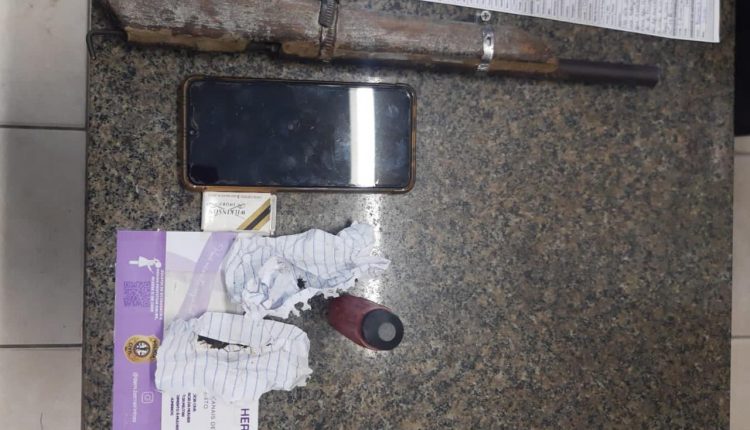 POLÍCIA MILITAR APRENDE ARMA DE FOGO E PRENDE SUSPEITO DE AMEAÇA EM PRIMEIRA CRUZ