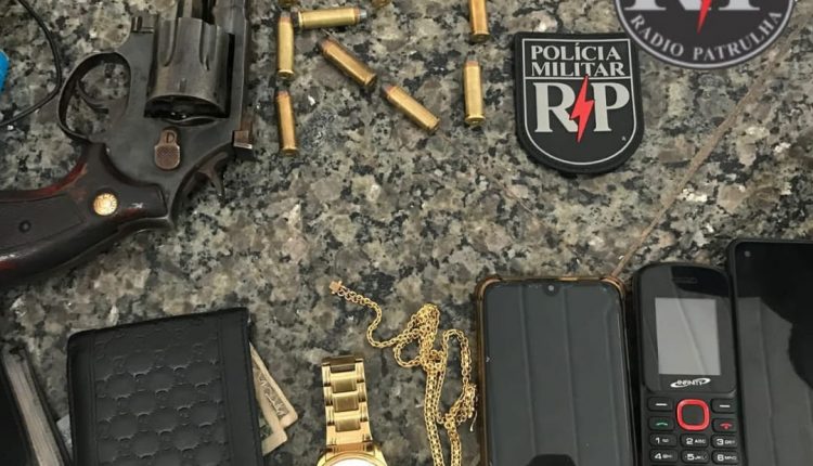 PMMA RECUPERA VEÍCULO ROUBADO EM TERESINA,  PRENDE SUSPEITO E APREENDE ARMA DE FOGO