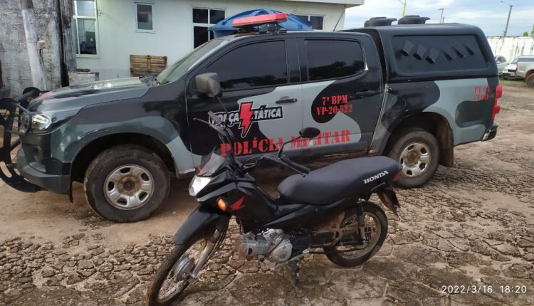 Em ação de resposta rápida motocicleta roubada é recuperada pela PMMA