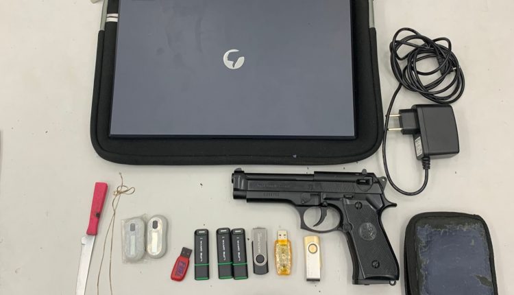 POLÍCIA MILITAR APREENDE SIMULACRO DE ARMA DE FOGO DURANTE OPERAÇÃO CATRACA