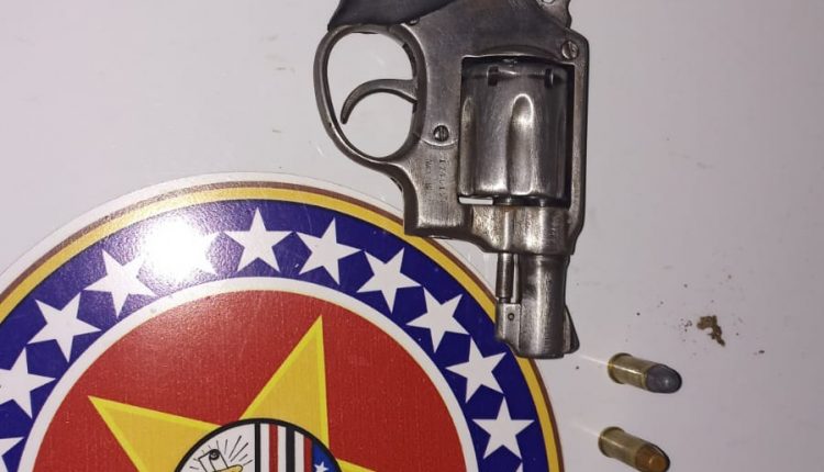 Policiais Militares apreendem arma de fogo em ação no Bairro Santa Clara