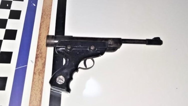 Operação Tiradentes: Policiais militares apreendem arma de fogo em Colinas-MA