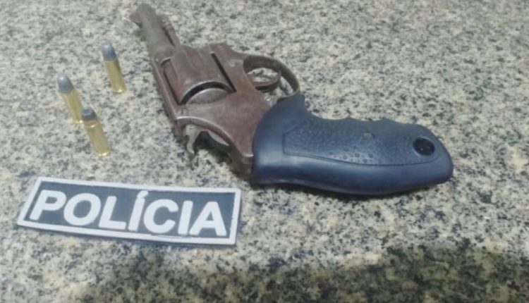 POLÍCIA MILITAR RETIRA MAIS UMA ARMA DE FOGO DAS RUAS EM PARAIBANO