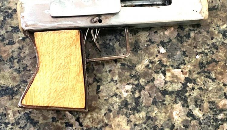 Polícia Militar prende dupla portando arma de fogo em Timon