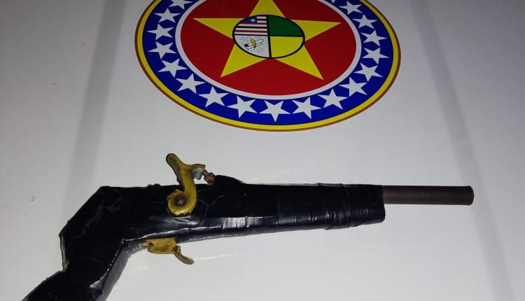 Operação Tiradentes: 16º BPM retira de circulação arma de fogo e simulacro na sua área de atuação