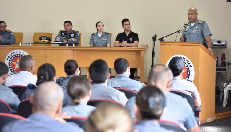 Comando de Segurança Comunitária promove capacitação a Policiais Militares do Proerd, Batalhão Escolar e Patrulha Maria da Penha