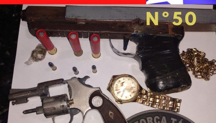 Polícia militar prende dupla com duas armas de fogo na cidade de Barra do Corda