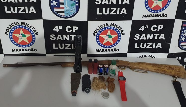 Polícia militar prende homem por porte ilegal de arma de fogo na cidade de Santa Luzia
