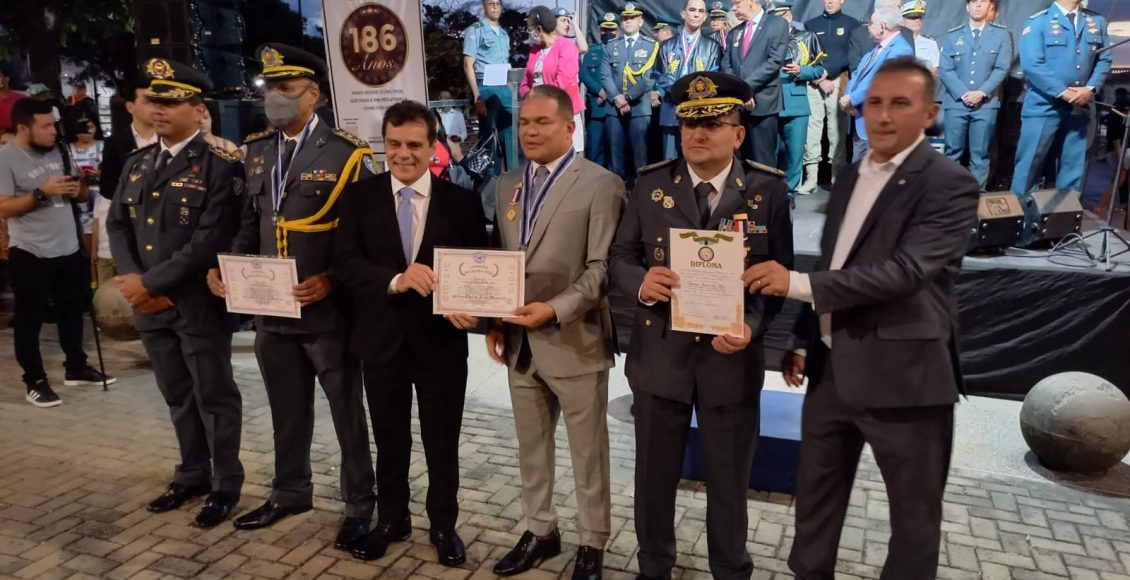 8faa400b-8732-4fcc-8db1-7ced60b6e3be