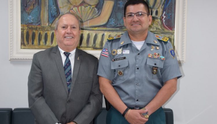 Comando da Polícia Militar realiza visita institucional ao procurador-geral de Justiça, Eduardo Nicolau