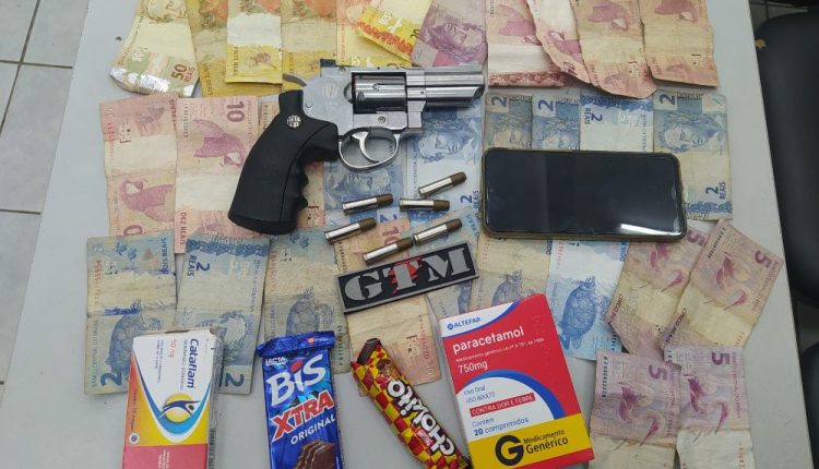 Polícia Militar prende suspeitos de roubo a farmácia no bairro do João Paulo