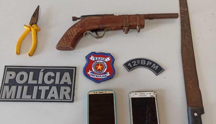 Polícia Militar prende dupla de assaltantes com arma de fogo na cidade de Carolina
