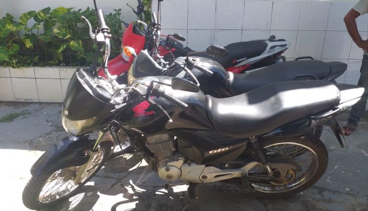 Quatro motocicletas clonadas são apreendidas pela Polícia Militar, em Chapadinha