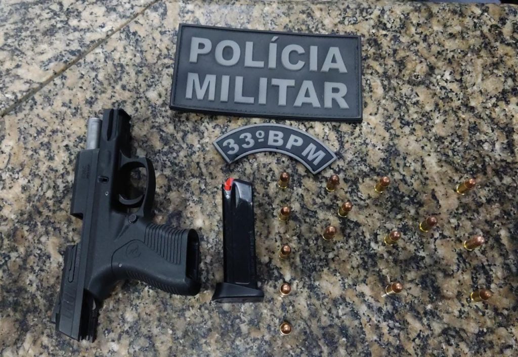Policiais do 33° Batalhão em Colinas conduz homem por porte ilegal de arma de fogo.