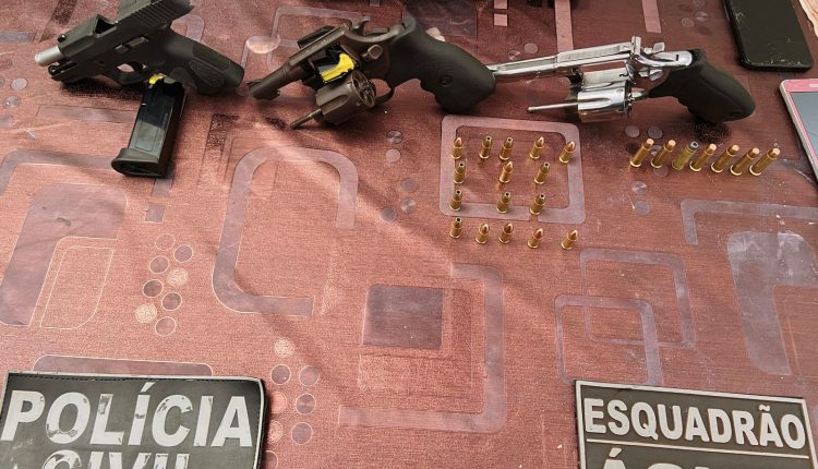OPERAÇÃO CONJUNTA DA POLÍCIA MILITAR E POLÍCIA CIVIL RESULTA NA PRISÃO DE TRAFICANTES E APREENSÃO DE ARMAS DE FOGO, DROGAS E DINHEIRO