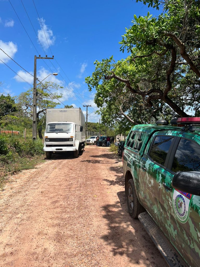 Batalhão de Polícia Ambiental remove construções irregulares no Parque ambiental do Bacanga