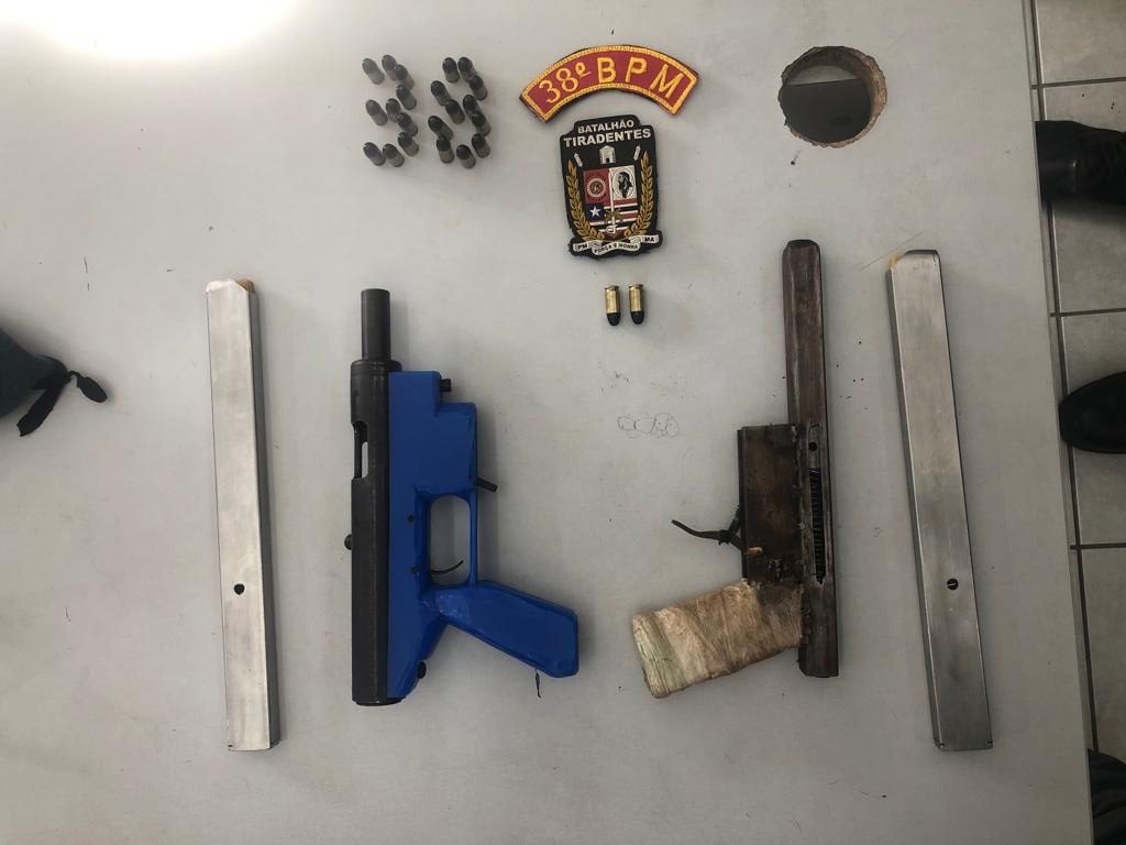 PMMA apreende armas de fogo e prende suspeito por porte ilegal de arma de fogo no bairro Monte castelo em São Luís